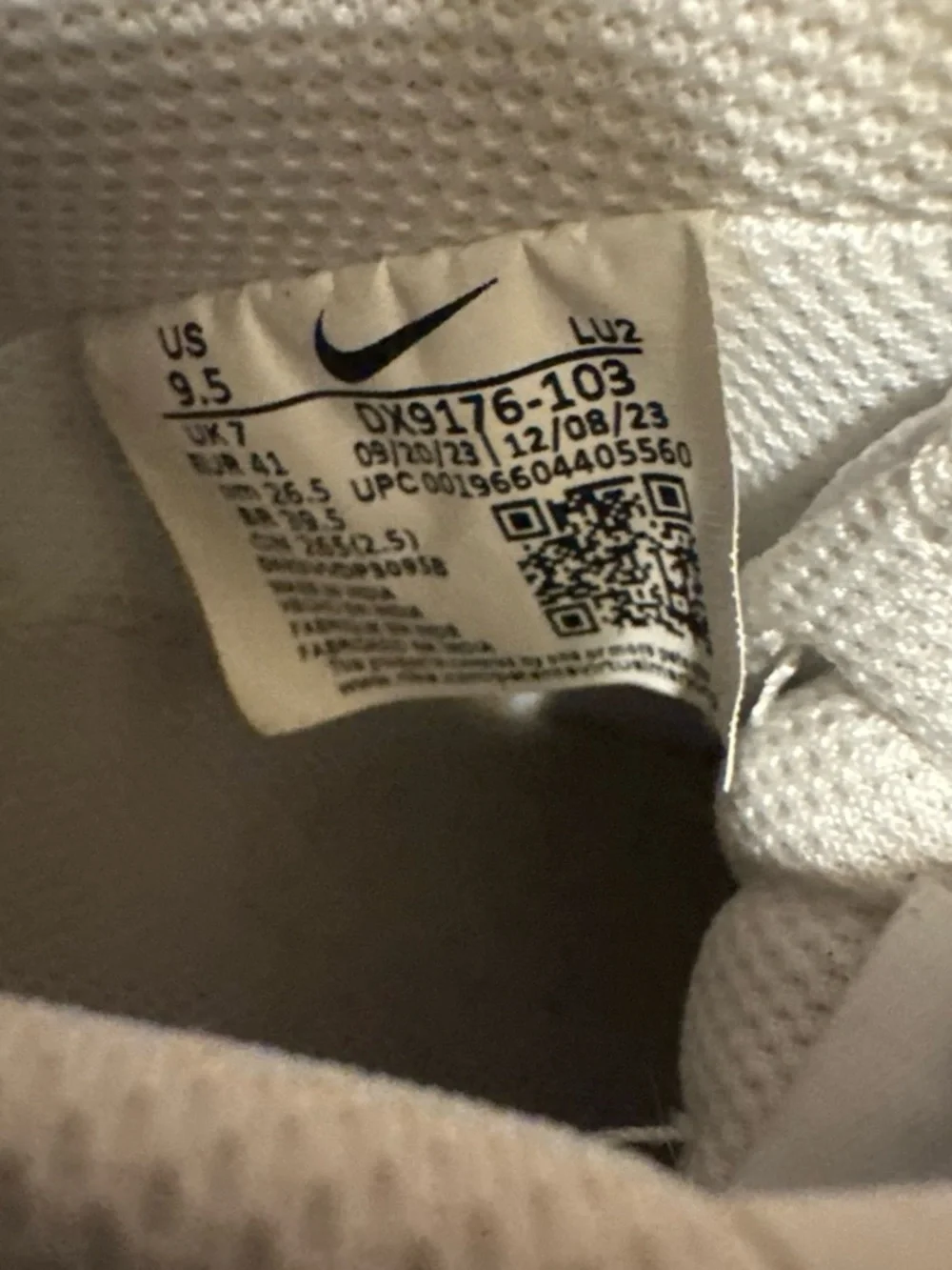 Nike Women’s White Low-Top Leather Sneakers